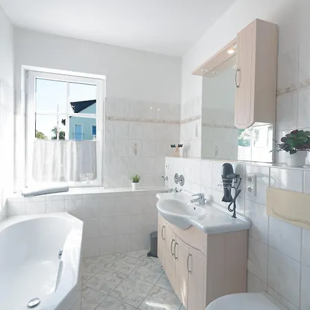 Urbanes Dachrefugium Mit Balkon *